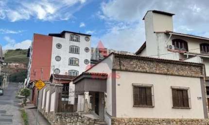 OPORTUNIDADE! Casa de 4 quartos com 2 vagas de garagem no Granbery!