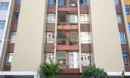 Amplo e ensolarado apartamento de 3 quartos com suíte e garagem no centro de Juiz de Fora!