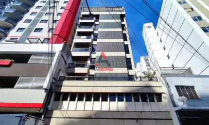Excelente 2 quartos c/ 1 suíte, varanda e elevador em pleno centro de juiz de fora