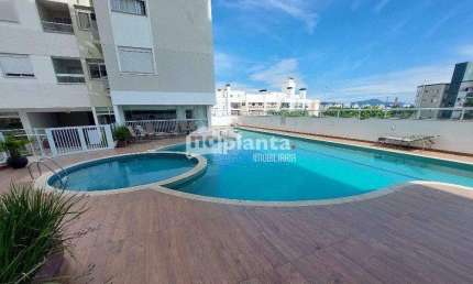 Apartamento à venda no Bairro Abraão em Florianópolis-SC, com 2 quartos, 1 suíte, 1 vaga