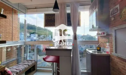 Apartamento à venda no Bairro Córrego Grande em Florianópolis-SC, com 3 quartos, 1 suíte, 2 vagas