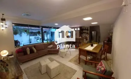 Casa à venda no Bairro Barreiros em São José-SC, com 5 quartos, 1 suíte, 3 vagas