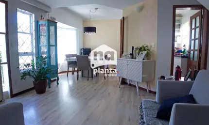 Casa à venda no Bairro Canto em Florianópolis-SC, com 4 quartos, 1 suíte, 2 vagas