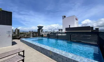 Apartamento à venda no Bairro Canto em Florianópolis-SC, com 3 quartos, 2 suítes, 1 vaga