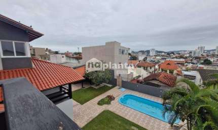 Casa à venda no Bairro Jardim Atlântico em Florianópolis-SC, com 4 quartos, 1 suíte,