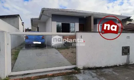 Casa à venda no Bairro Forquilhas em São José-SC, com 3 quartos, 1 suíte, 2 vagas