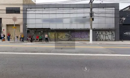 Galpão para venda ou locação na Av Celso Garcia no Tatuapé