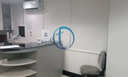 Espaçosa sala comercial de alto padrão na Pituba, Salvador-BA: 3 quartos, 3 suítes, 2 salas, 3 banheiros e 2 vagas de garagem!
