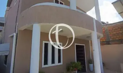 Casa com 4 quartos para alugar no Jardim Placaford, Salvador 