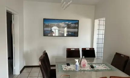Linda casa na vila industrial, a 600m do parque do povo.