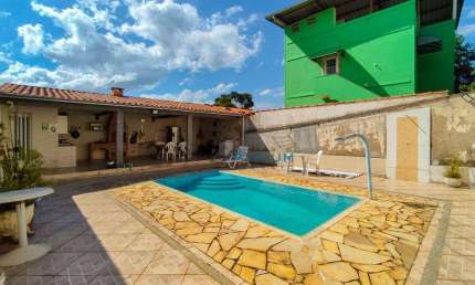 Casa com 3 dormitórios à venda, 300 m² por R$ 550.000,00 - Grama - Juiz de Fora/MG