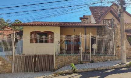 Casa com 4 dormitórios à venda, 450 m² por R$ 1.600.000,00 - Vale do Ipê - Juiz de Fora/MG