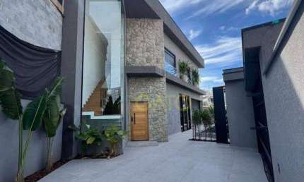 Casa com 3 dormitórios à venda por R$ 1.590.000,00 - Villas do Jaguari	 - Santana de Parnaíba/SP