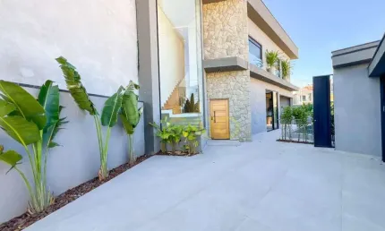 Casa com 3 dormitórios à venda por R$ 1.590.000,00 - Villas do Jaguari	 - Santana de Parnaíba/SP