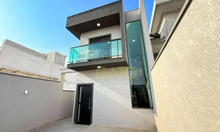 Casa em condomínio para venda em Santana de Parnaíba/SP.