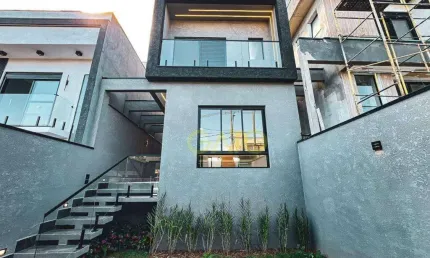 Casa em Santana de Parnaíba, Casa no Residencial Nova Jaguari em Santana de Parnaíba/SP