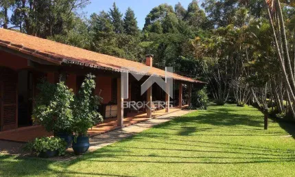 Casa térrea à venda no Condomínio Vale da Santa Fé em Vinhedo - SP