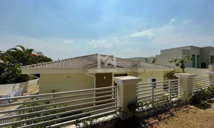 Casa térrea à venda no Condomínio Estância Marambaia em Vinhedo/SP