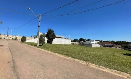 Terreno plano a venda com 800 metros quadrados no condomínio Santa Teresa - Itupeva - Vinhedo - SP