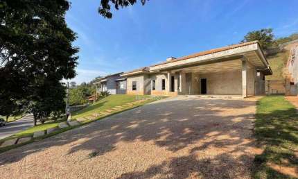 Casa térrea à venda no Residencial Jardim Primavera em Louveira - SP