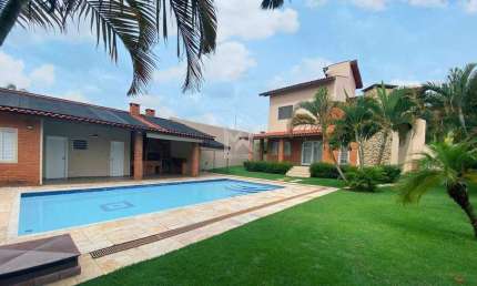 Casa à venda no Condomínio Marambaia em Vinhedo - SP