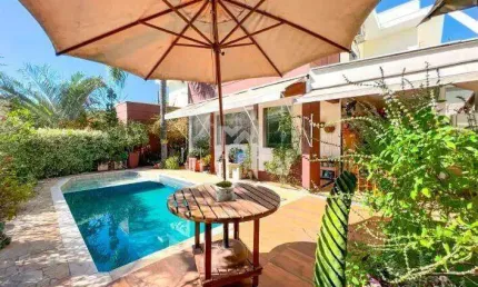 Casa à venda no Condomínio Recanto dos Paturis em Vinhedo - SP