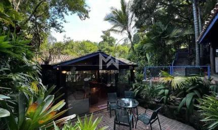 Casa de alto padrão rodeada de natureza com 03 dormitórios no Condomínio Fazenda São Joaquim em Vinhedo - SP