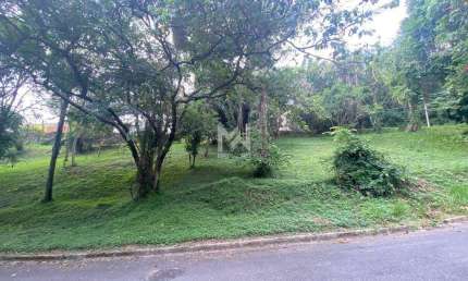 Terreno à venda no Condomínio Marambaia em Vinhedo - SP