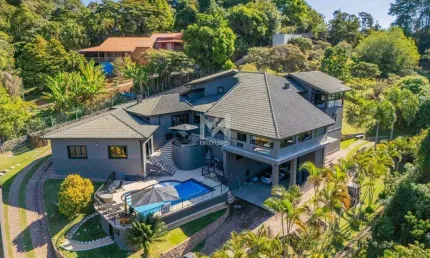 Casa à venda no Condomínio Vale da Santa Fé em Vinhedo - SP