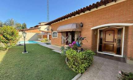Casa térrea MOBILIADA para alugar no Condomínio Estância Marambaia em Vinhedo - SP