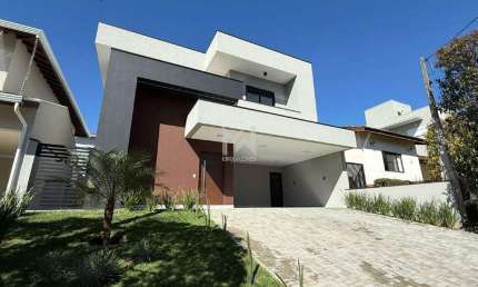 Casa à venda no Condomínio Jardim das Palmeiras em Vinhedo - SP