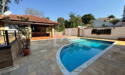 Casa à venda no Condomínio Estância Marambaia na cidade de Vinhedo - SP