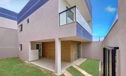 Casa para Venda em Guarapari, Santa Mônica, 3 dormitórios, 1 suíte, 2 banheiros, 2 vagas