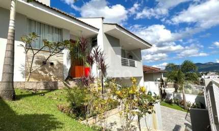 Casa com 4 quartos à venda no Amizade, Jaraguá do Sul 