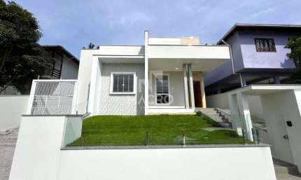 Casa | Jaraguá Esquerdo | 3 quartos (1 suíte) | 173m²