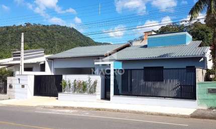 Casa com piscina | Jaraguá 99 | 3 quartos (1 suíte) | 153m²
