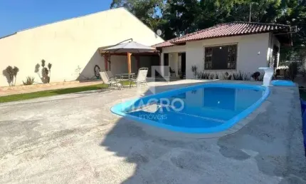 Casa c/ piscina | Barra | 3 quartos (2 suítes) | 140m²