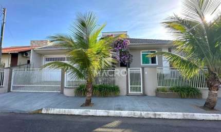 Casa no Lot. Champagnat | Amizade | 3 quartos (1 suíte) | 170m²