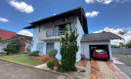 Casa com 3 quartos à venda no Rau, Jaraguá do Sul 