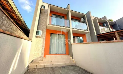 Geminado Duplex | 2 quartos | Barra do Rio Cerro | 71m²
