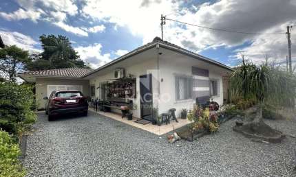 Casa com 3 quartos à venda no São Luís, Jaraguá do Sul 