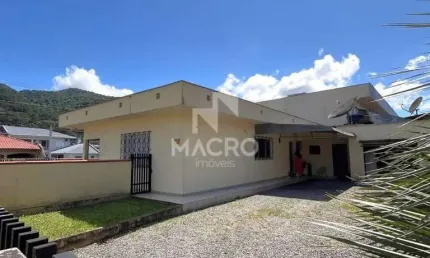 Casa com Sala Comercial | Vila Lalau | 3 quartos | 193m²