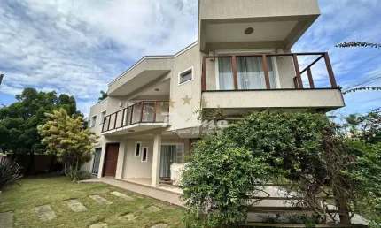 Maravilhosa Casa á Venda em Mariscal - Bombinhas/SC