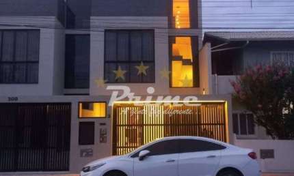 Casa Triplex á Venda - 3 Suítes - Bairro Bombas - Bombinhas/SC
