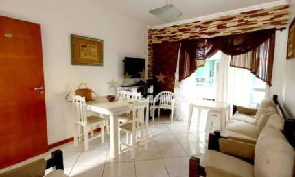 Apartamento de 2 Quartos - A 200m do Mar - Bairro Bombas