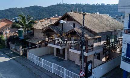 Casa com 6 quartos à venda na Rua Salema, Centro, Bombinhas
