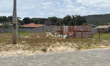 Terreno de 291m² à Venda no Bairro Zimbros - Bombinhas/SC