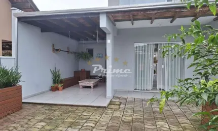 Sobrado a apenas 500m do Mar de Mariscal - Bombinhas/SC