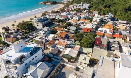 CASA COM PISCINA PRÓXIMO AO MAR EM CANTO GRANDE (EXCLUSIVIDADE)