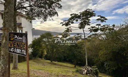 Terreno á Venda com Projeto Aprovado - Em Condomínio Fechado - Centro - Bombinhas/SC